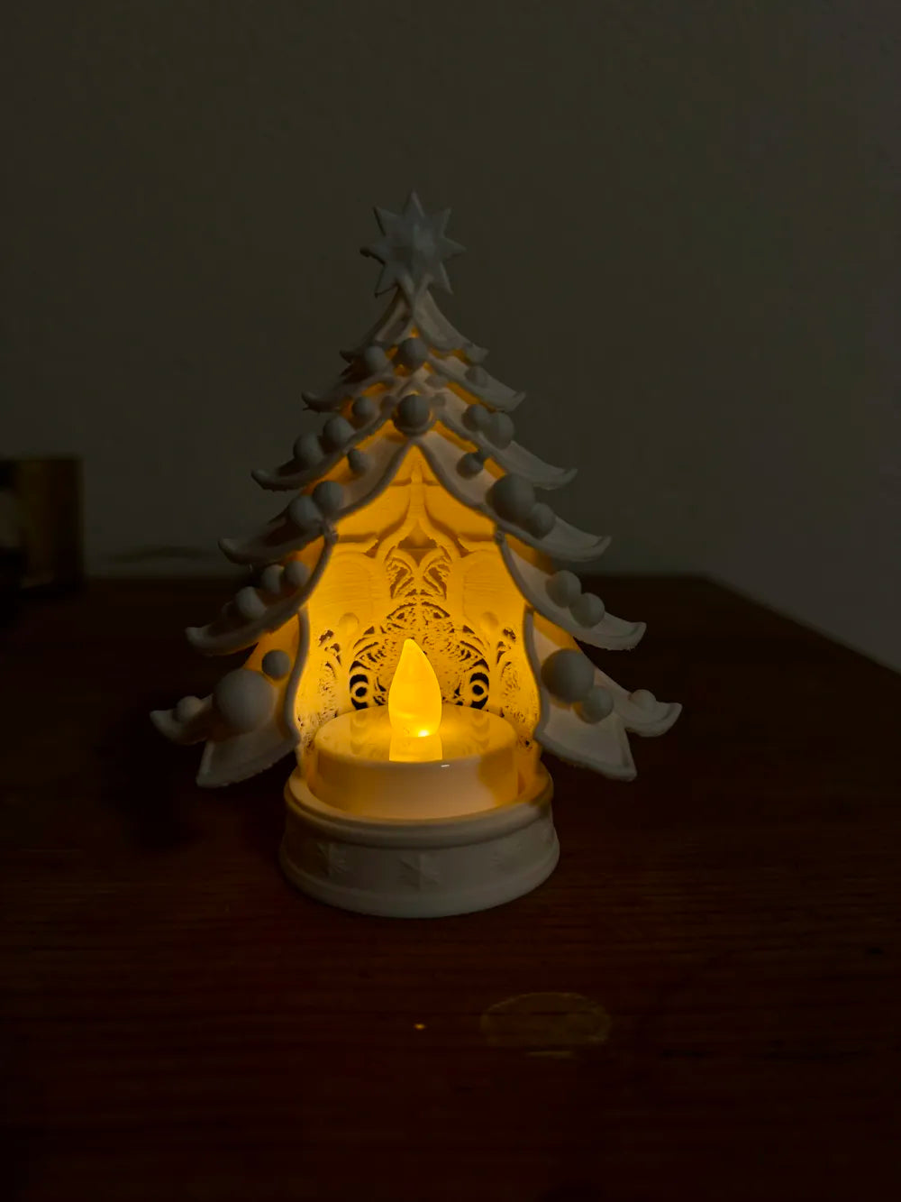 Weihnachtsbaum für ein LED-Teelicht
