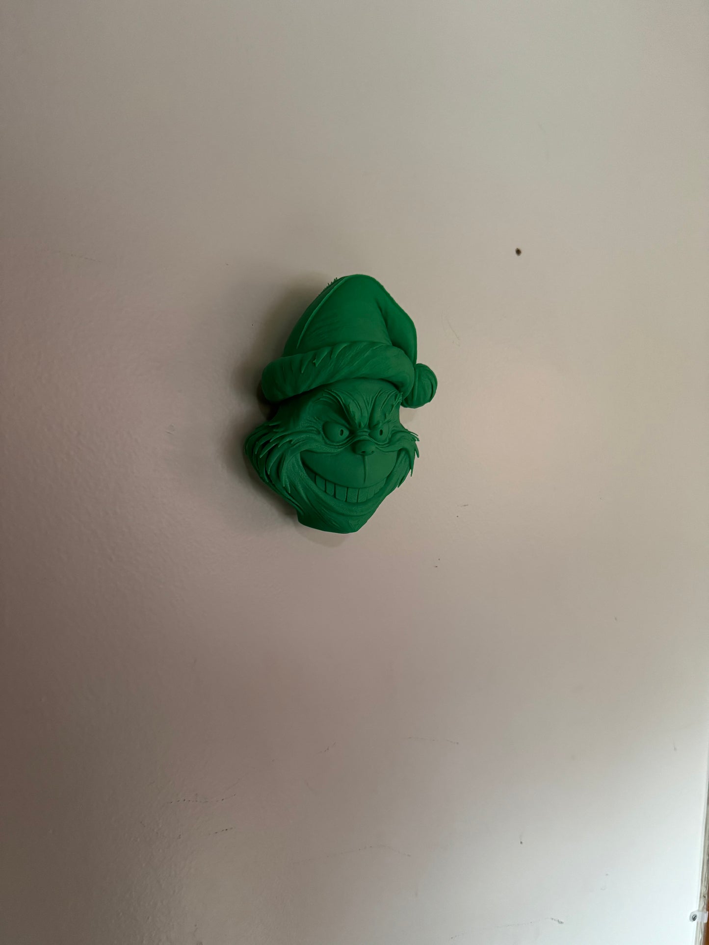 Weihnachtslicht „Grinch“ – Stimmungsvolle Deko für Tür & Wand