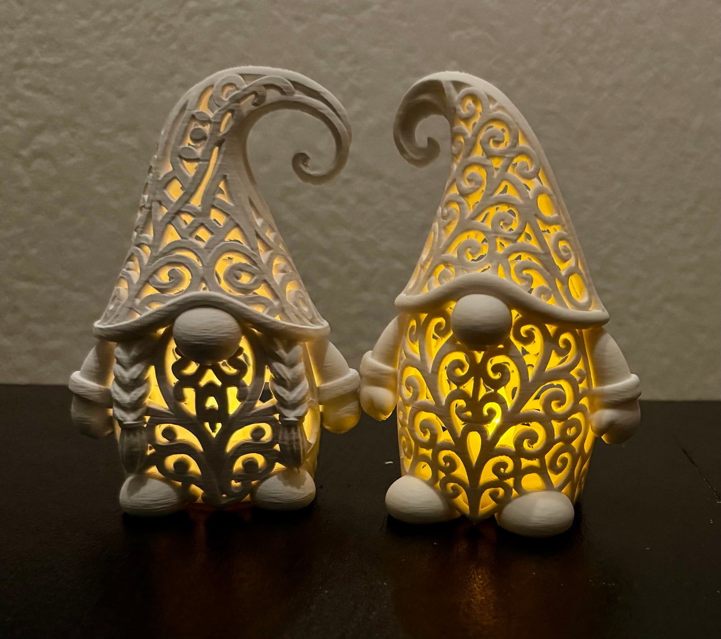 Weihnachtswichtel Paar im Ornament - Stil mit Herz