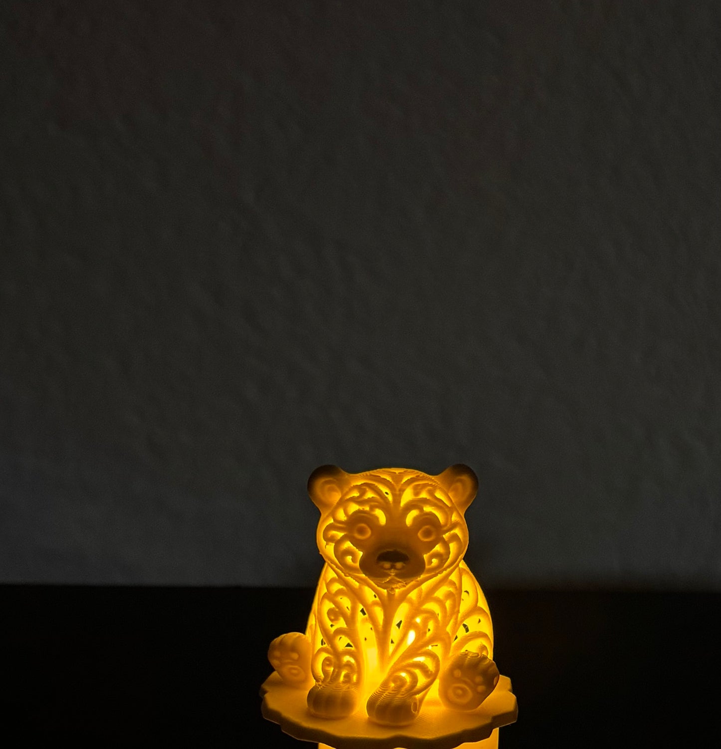 Eisbär auf Eisscholle im Ornament - Stil Teelicht