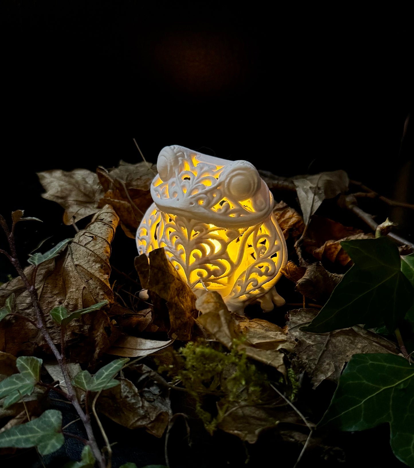 Frog in ornament style for LED tea light