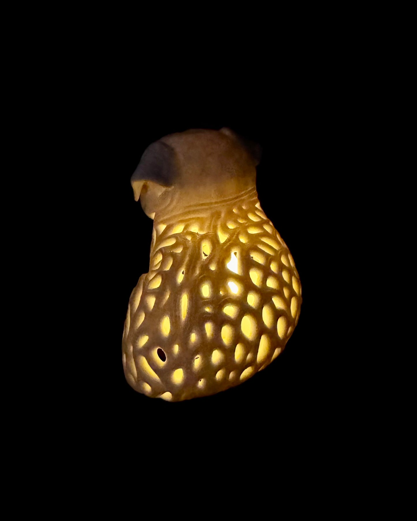 Pug in ornament style for LED tea light (lying)